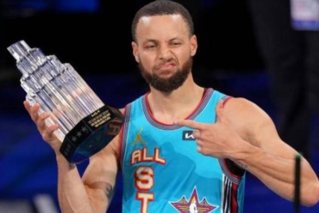 开云体育官网-【现场】单项赛带来全明星高潮 正赛球迷意兴阑珊