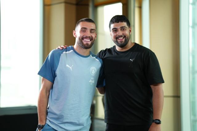 开云体育官方网站-00后最强中卫驾到，曼城最后一块拼图齐活儿？