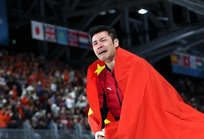 开云体育-含金量十足！宁忠岩破奥运纪录夺冠，中国代表团收获第三金