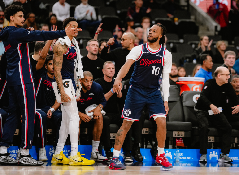 开云体育平台-真战神！小卡31分钟爆砍45分，快船全场轰153分，25分大胜森林狼