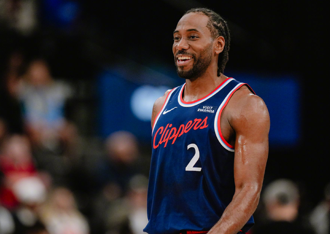 开云体育平台-真战神！小卡31分钟爆砍45分，快船全场轰153分，25分大胜森林狼