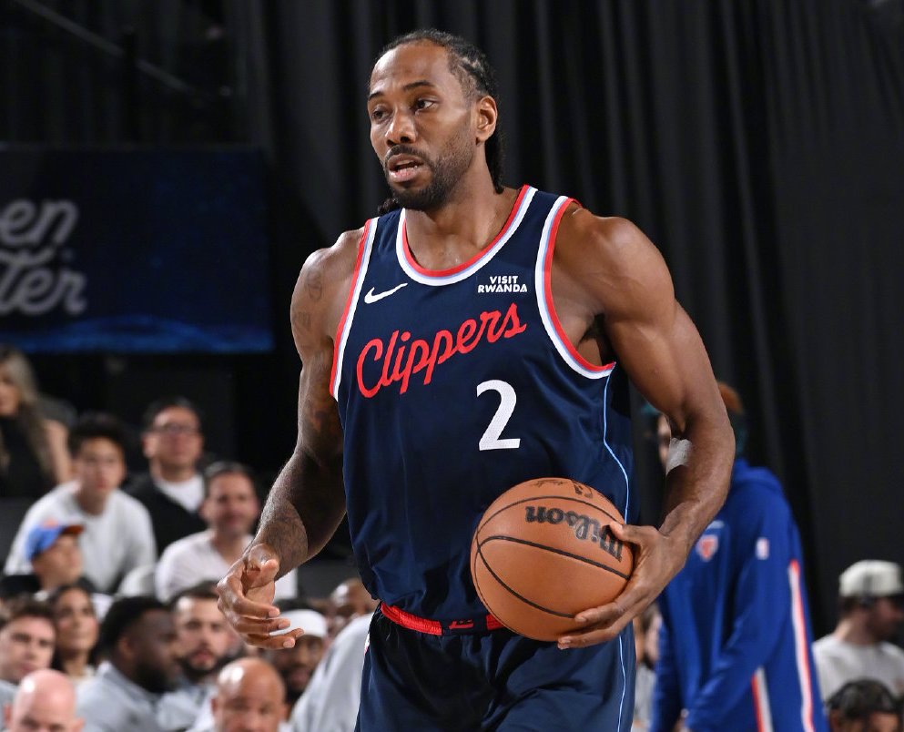 开云体育平台-真战神！小卡31分钟爆砍45分，快船全场轰153分，25分大胜森林狼